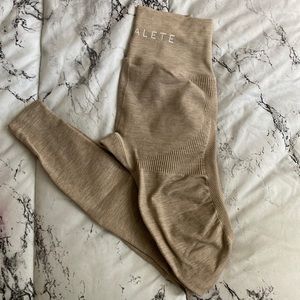 Alphalete Aero Leggings - Nude/Beige